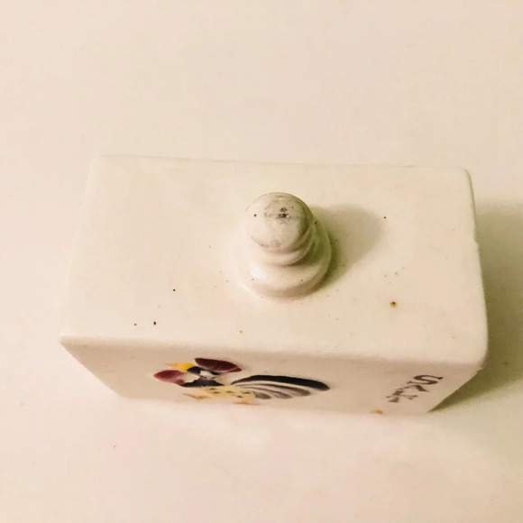 Vintage Rooster Salt and Pepper Shakers Japan - Picture 11 of 15